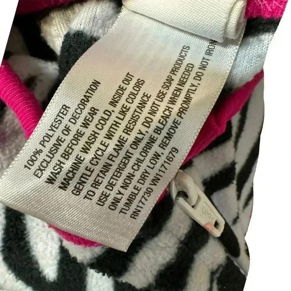 Circo Kids Zebra Print Fleece One Piece Pajamas with Heart Footies M - Picture 8 of 8